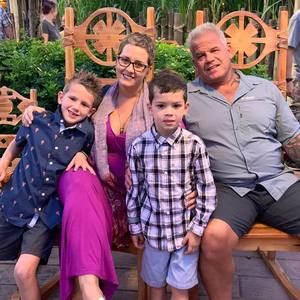 Meet your Posher, Hen